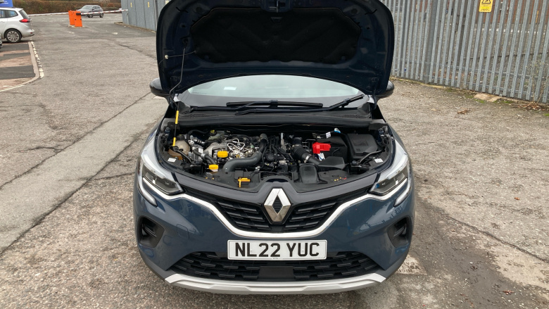 Renault Captur 1.3 TCE 140 Iconic 5dr Petrol Hatchback